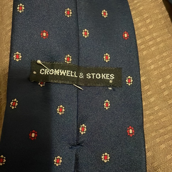 Cromwell & stokes tie - Picture 3 of 4